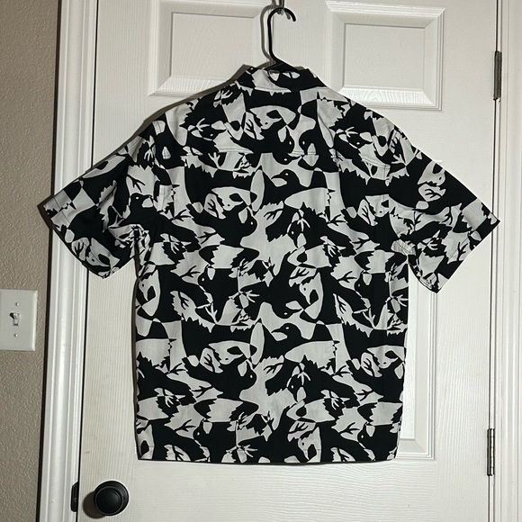 Button up - Picture 2 of 3